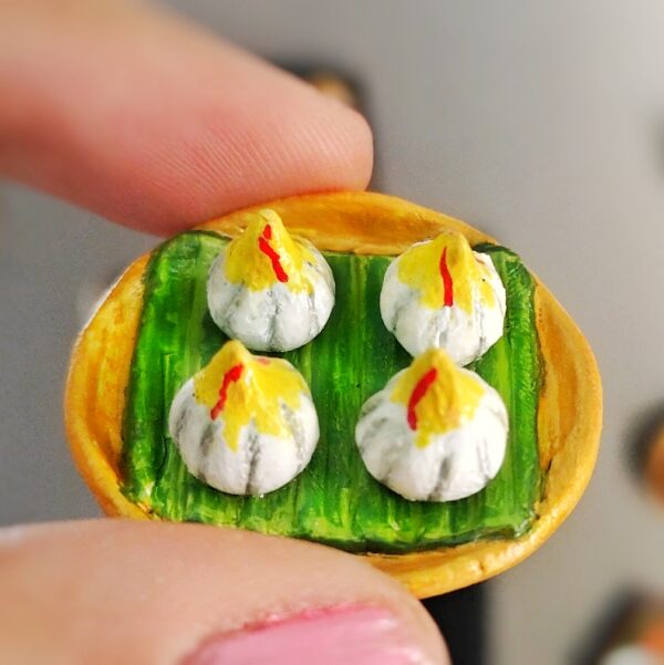 Handmade Modak Plate Fridge Magnet – 4 Traditional Modaks on Banana Leaf Miniature Décor