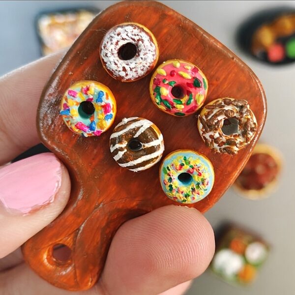 Miniature Wooden Platter with 6 Donuts – Handmade Fridge Magnet