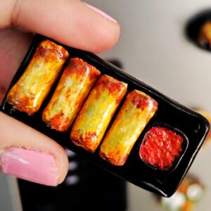 Handmade Spring Roll Plate Fridge Magnet with Dipping Sauce - Crispy Treats for Your Fridge